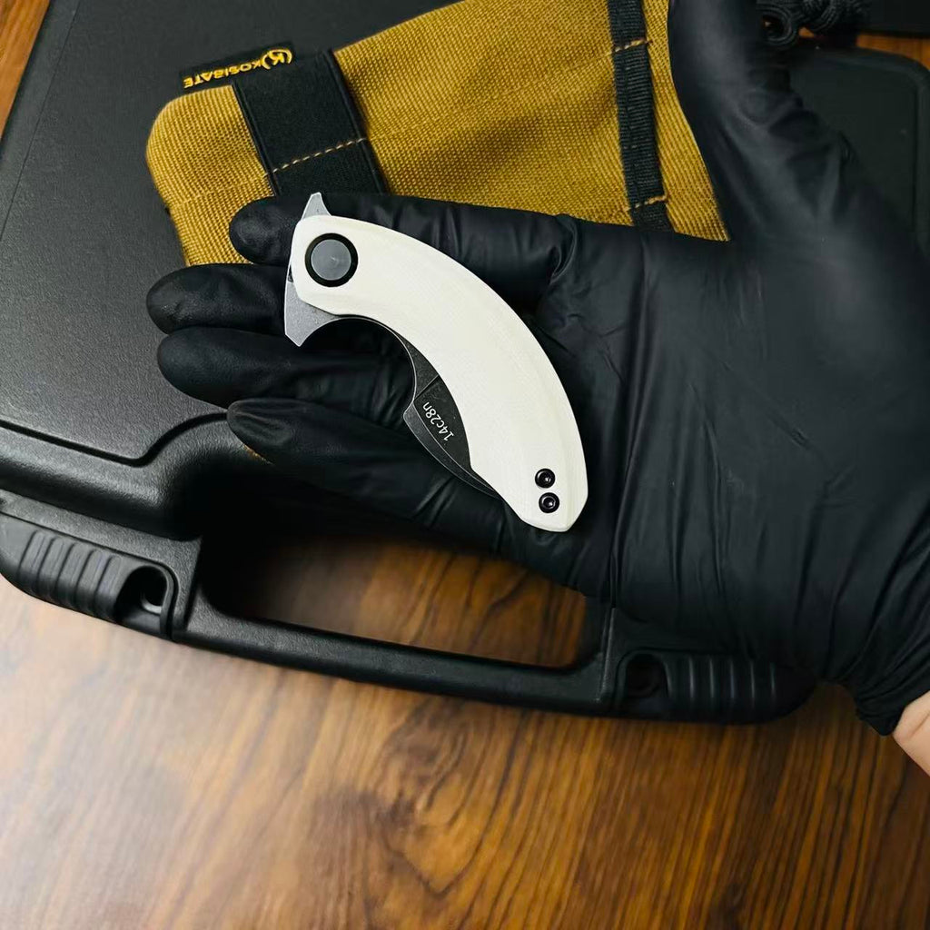 ZD014EDC Carry a folding knife karambit defense