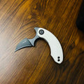 ZD014EDC Carry a folding knife karambit defense